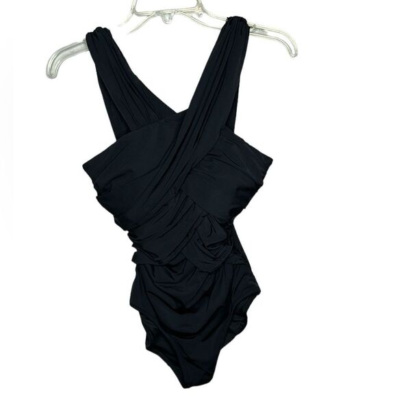 Garnett Hill Ruched Front Crossover One Piece Bathing Suit. Size 4. - Picture 3 of 12